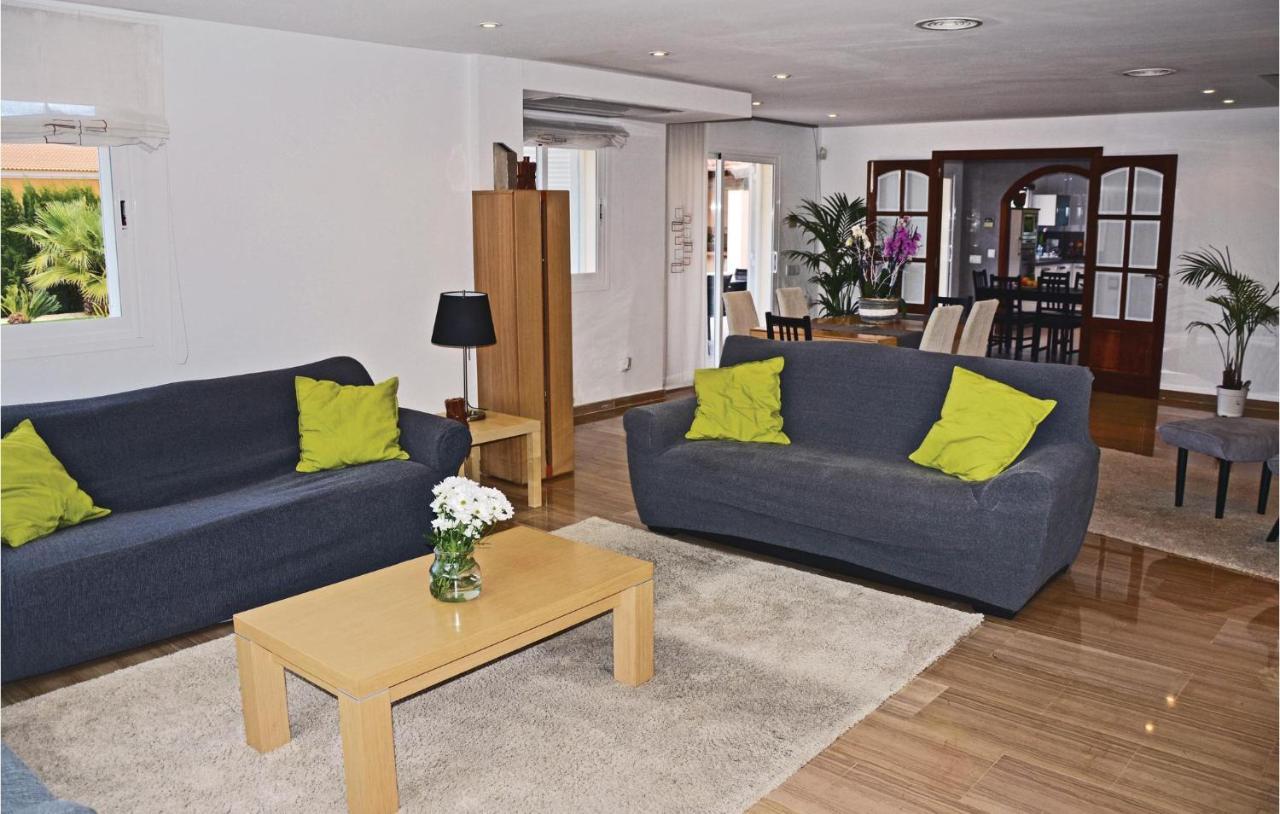 Beautiful In Lluchmajor With Kitchen Holiday home *